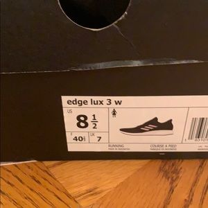 Women adidas tennis shoes